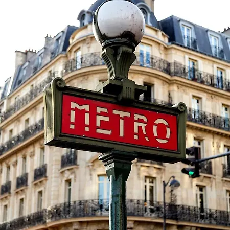 Apartment Sacre-coeur Basilica 25 Min Away Metro 3,5,8,9,11 Paris