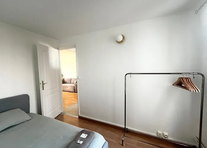 Сasa de vacaciones Charming Flat By Canal Saint-martin Lines 1158 París