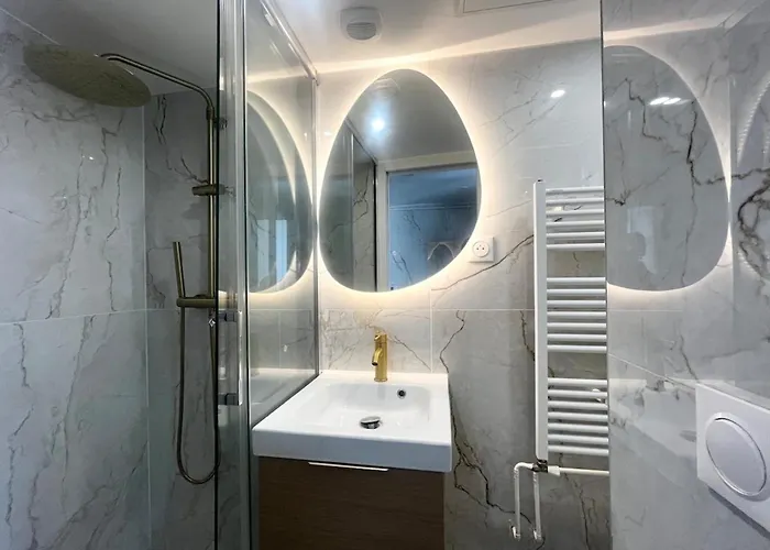 Сasa de vacaciones Charming Flat By Canal Saint-martin Lines 1158 París